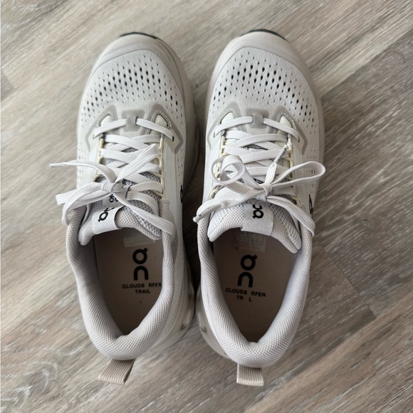 On Running cloud surfer trail 2 Athletic Shoes - Picture 2 of 5